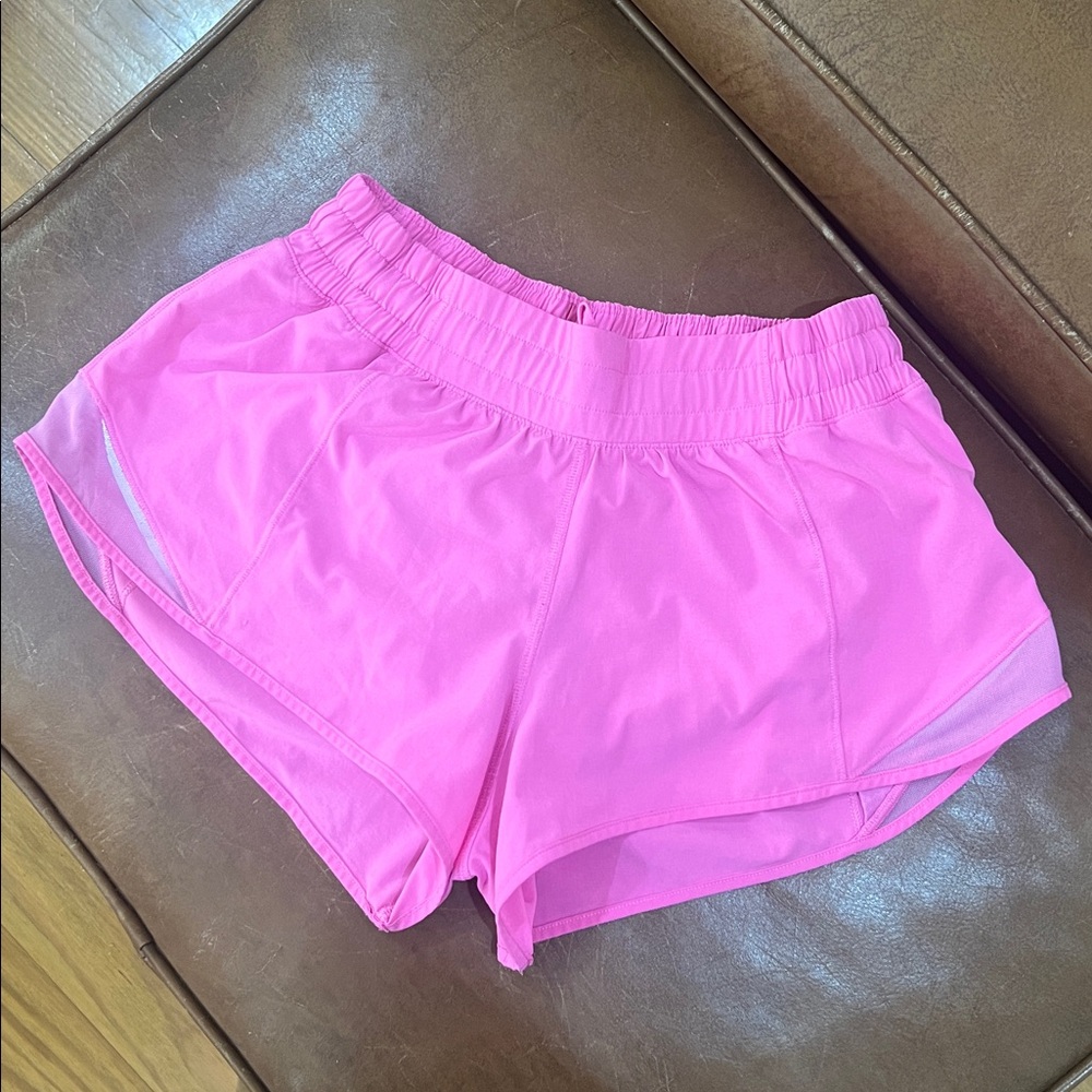 Lululemon Hotty Hot shorts 🩷